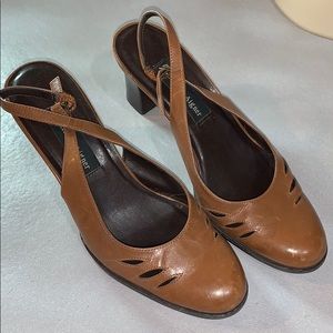 Etienne Aigner Size 8.5 Slingback Closed Toe Chunk Heels EUC